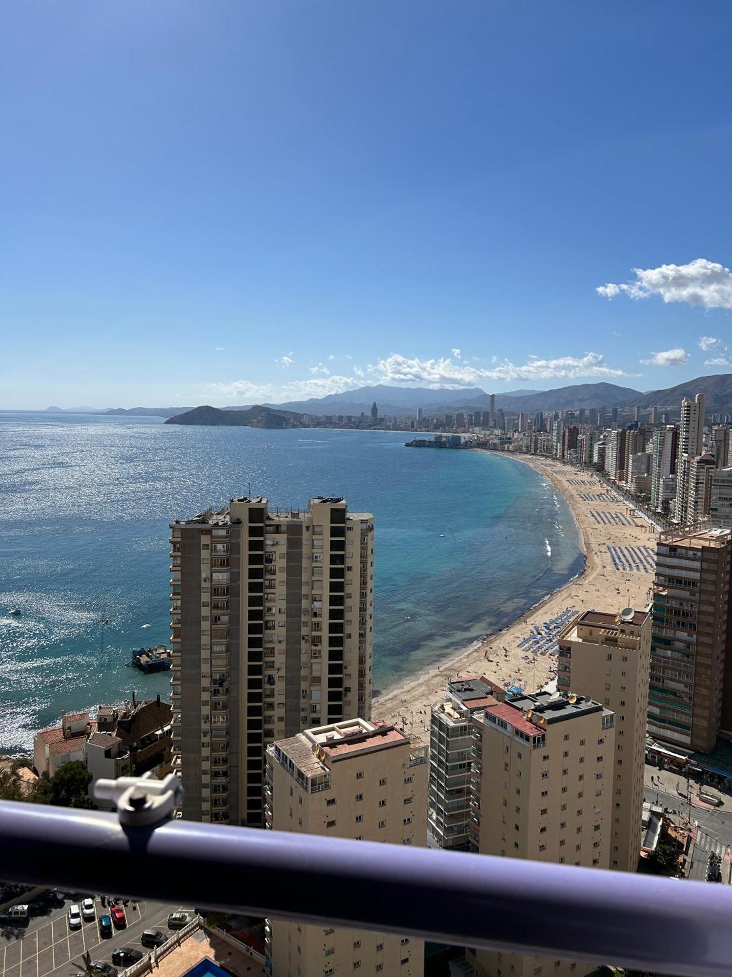 Apartamento Con Preciosas Vistas Y Piscina Benidorm Kültér fotó