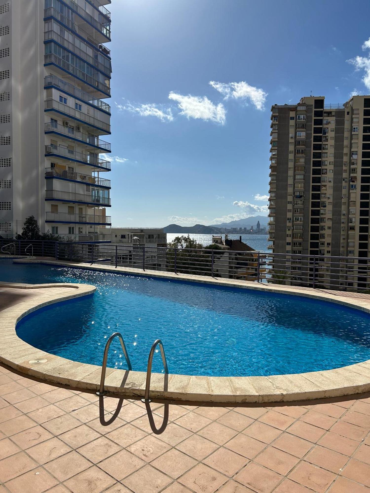 Apartamento Con Preciosas Vistas Y Piscina Benidorm Kültér fotó